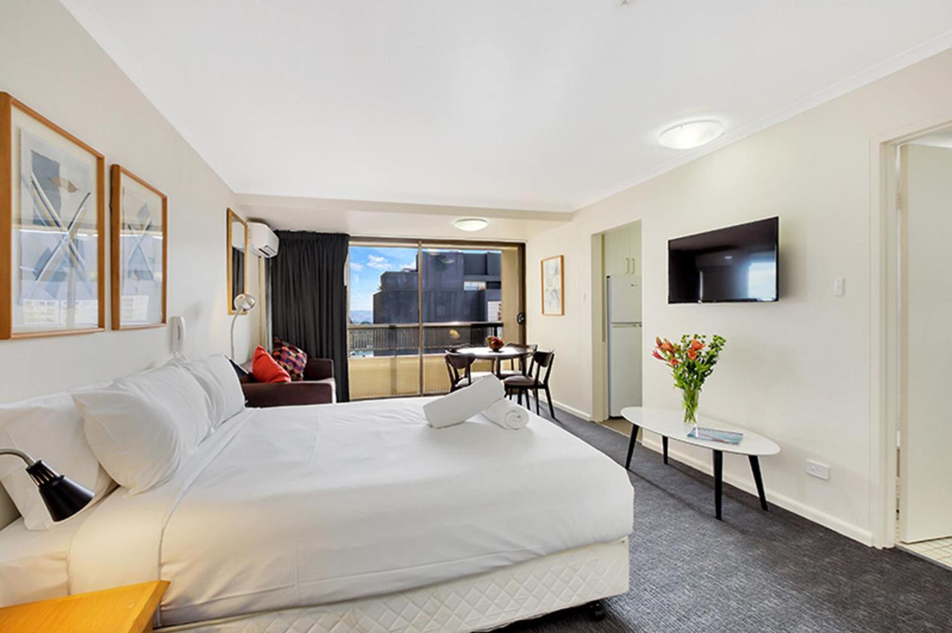 Renovated Stylish Studio Сідней Екстер'єр фото