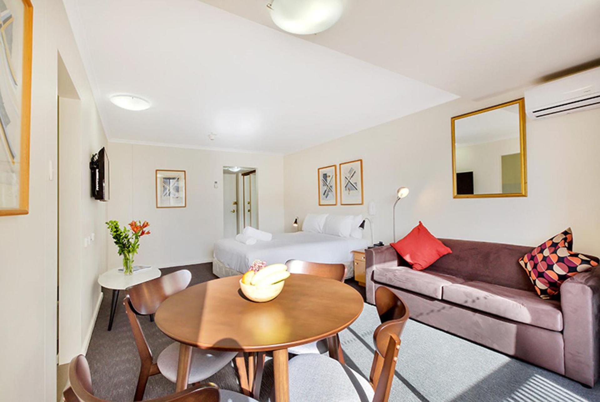 Renovated Stylish Studio Сідней Екстер'єр фото
